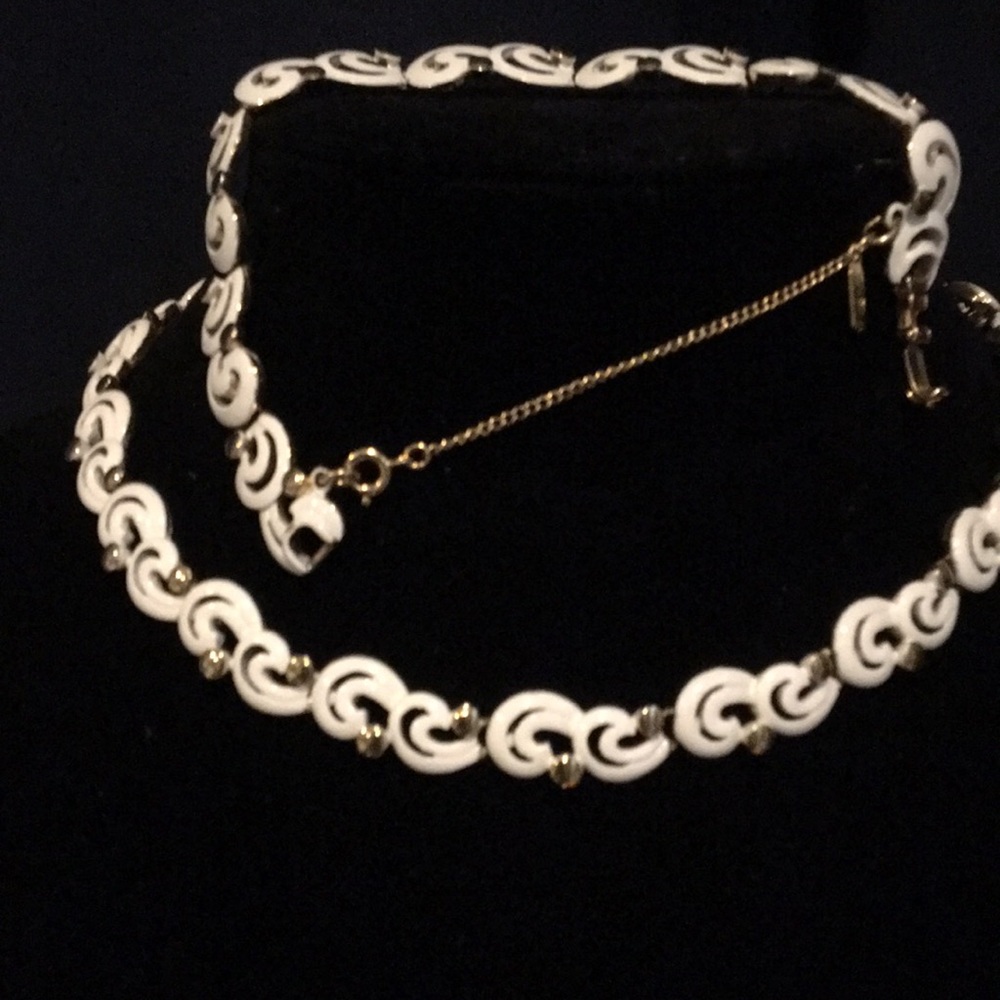 Vintage necklace set from early 79s.